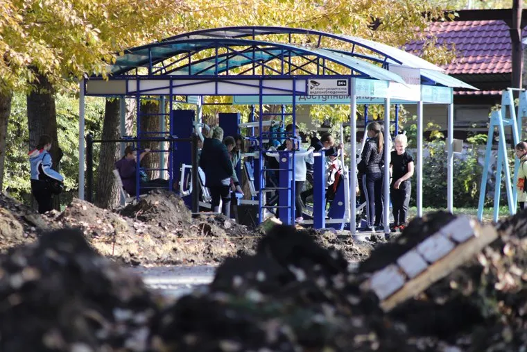 Работы по благоустройству ЦПКиО. Курган