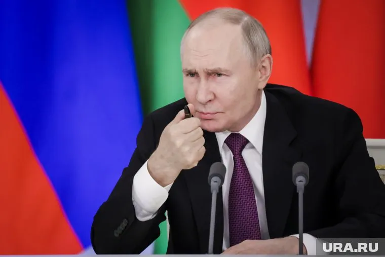 Путин заявил о необходимости сопряжения ОПК и гражданской промышленности