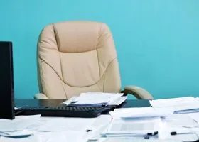 Старожил кабмина ХМАО покидает пост вслед за серым кардиналом Комаровой