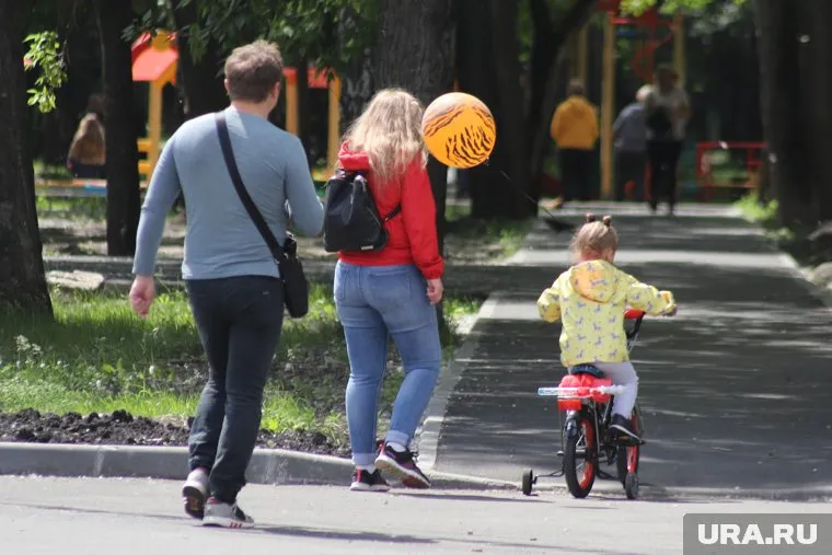 Чтобы получить кэшбэк, родители заплатят на 1,6% больше