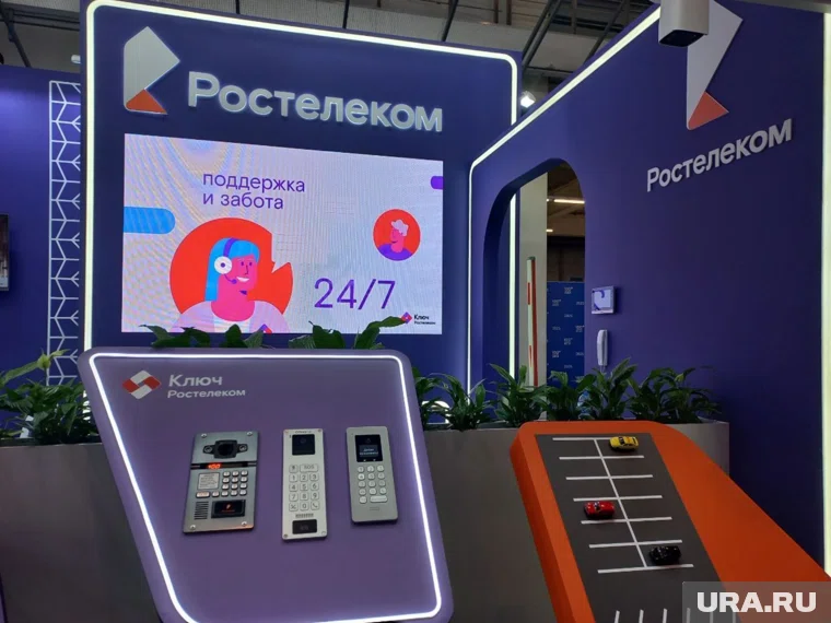 На стенде «Ростелекома» представлены умные приборы учета, домофоны, шлагбаумы, системы видеонаблюдения, а также цифровые сервисы