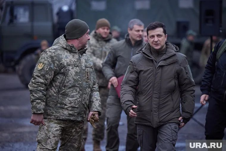 Зеленский решил применить тактику Гитлера, но сделал только хуже, рассказывает военный эксперт