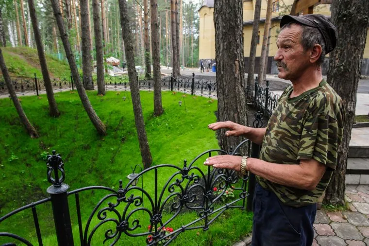 Подготовка к приезду патриарха в Алапаевск, Свердловская область, мужской монастырь во имя новомученников российских, алапаевская шахта