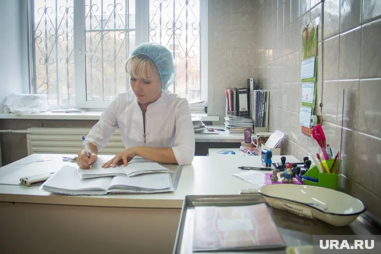 В онкоцентре сообщают, что средняя зарплата медсестер составляет почти 82 тысячи рублей