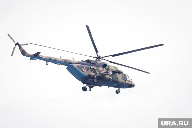 Вертолет Ми-8 совершил экстренную посадку 