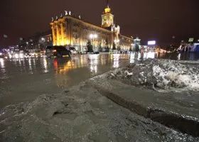 Почему ночью-то? Мэрии Екатеринбурга угрожали взрывом