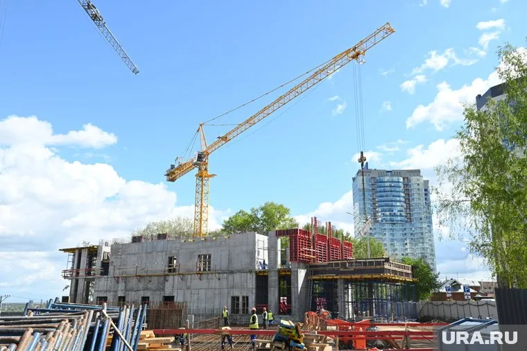 Построить дом на стальном каркасе можно в два-три раза быстрее, говорится в документе