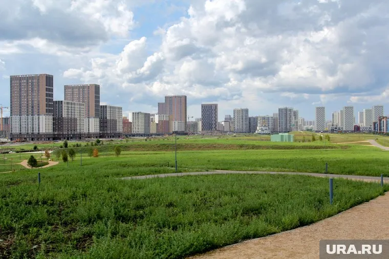 Всего в рамках второго этапа благоустроят 15 гектаров парка