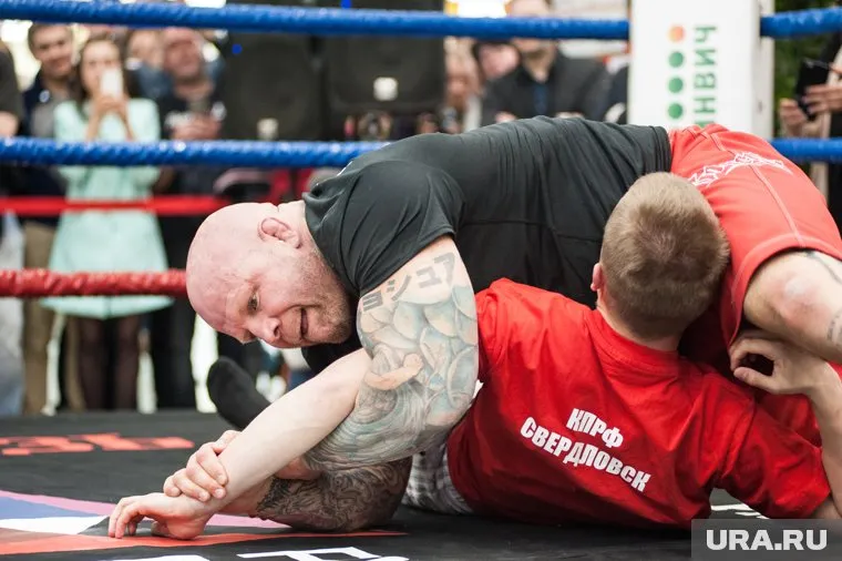 Пользователи сомневаются в политической пригодности спортсмена