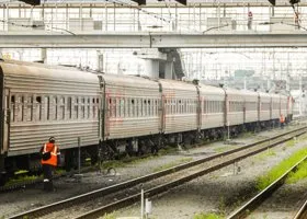 Тюменцы застряли в поезде из-за схода вагонов с рельсов в Волгоградской области