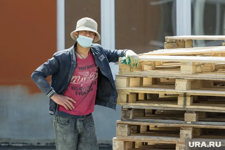 Жительница Екатеринбурга пожаловалась на поведение мигрантов из южных стран