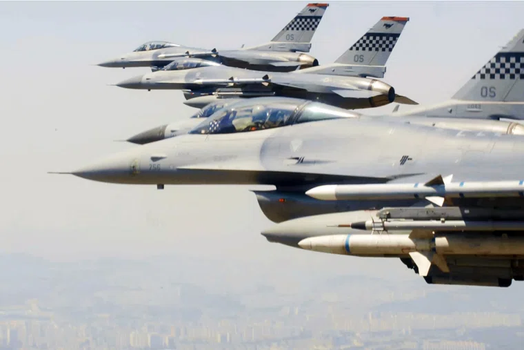 Бельгия начнет передавать Украине F-16 после получения первых F-35