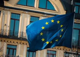 Еврокомиссар Йоргенсен: рынок ЕС подходит для торговли помидорами, а не энергией