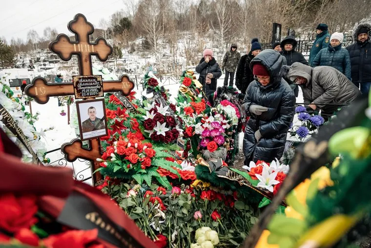 Прощание с погибшими на шахте "Листвяжная". Кемерово