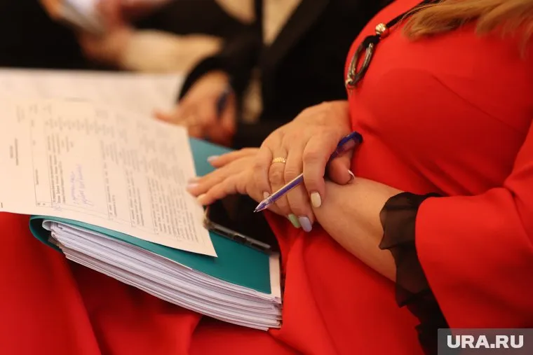 Новый замгубернатора Постникова освободилась от приставки