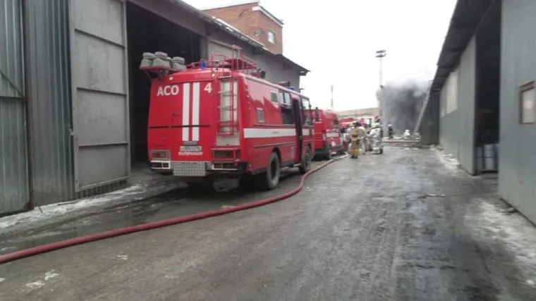 Крупный пожар завод на Эльмаше Екатеринбург