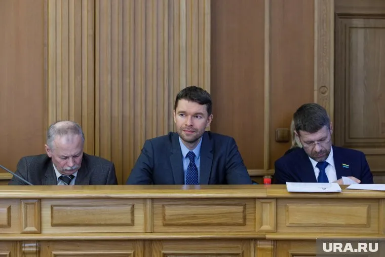 Алексей Вихарев считает, что провести опрос о месте строительства храма необходимо