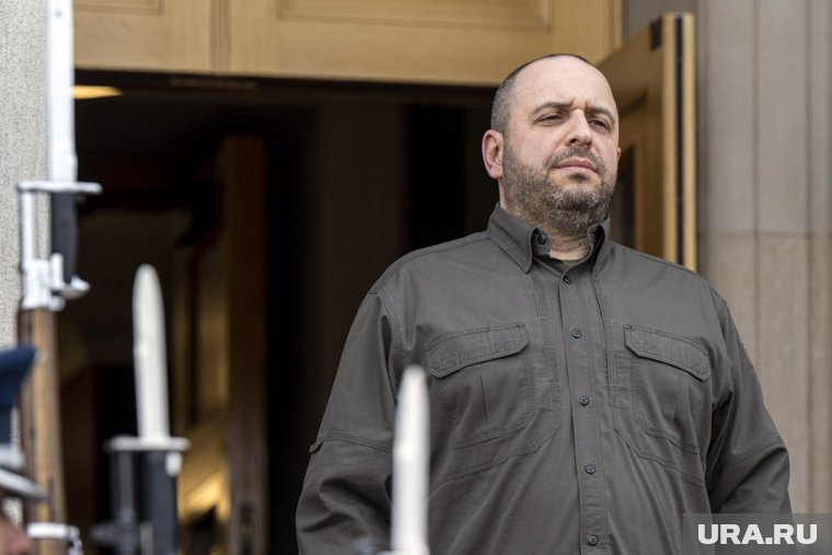 Руководил Минобороны без опыта: кто такой Умеров, возглавивший делегацию Киева на переговорах с РФ