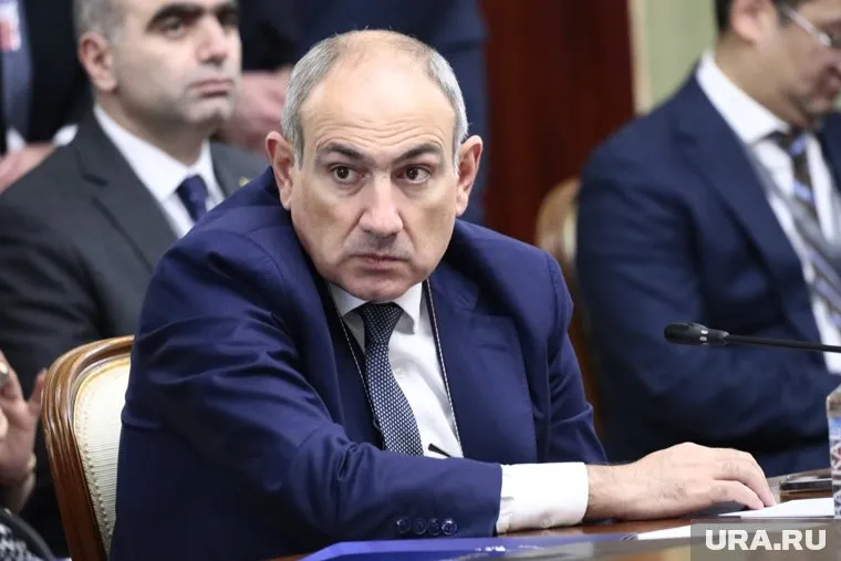 Пашиняну не понравились высказывания Карапетяна насчет Армянской церкви