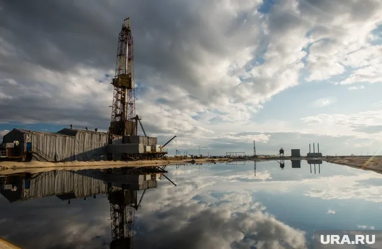 Станислав Митрахович считает, цены на нефть продолжат падать