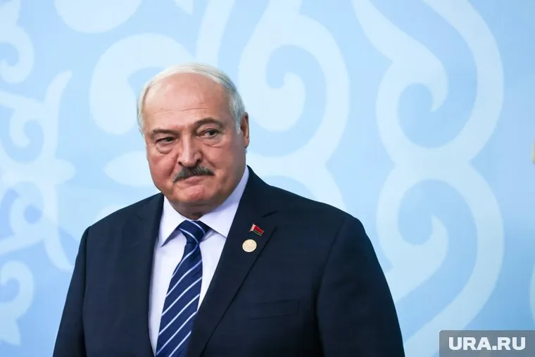 Лукашенко отметил необходимость всегда сохранят бдительность в отношении Запада