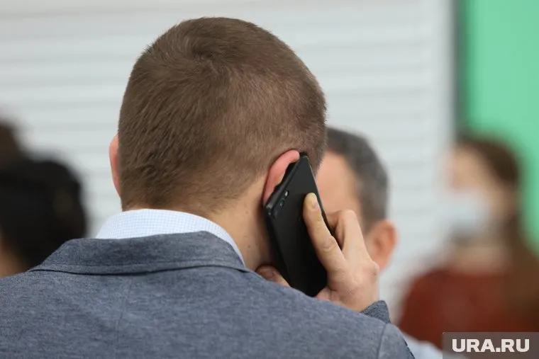 Шумы в телефоне могут возникать по многим причинам, отметил Сергей Вакулин