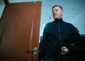 Осужденный за взятку свердловский экс-министр Старков рвется на СВО