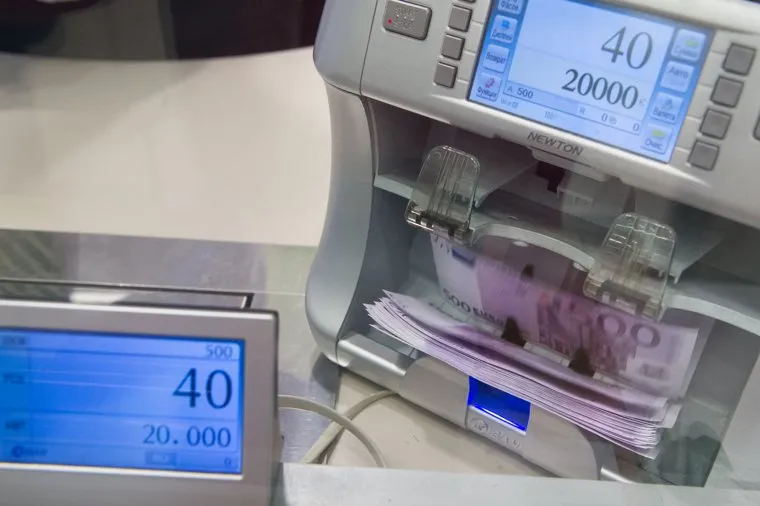 Обмен валют. Банки Екатеринбурга (Дополнение), евро, валюта