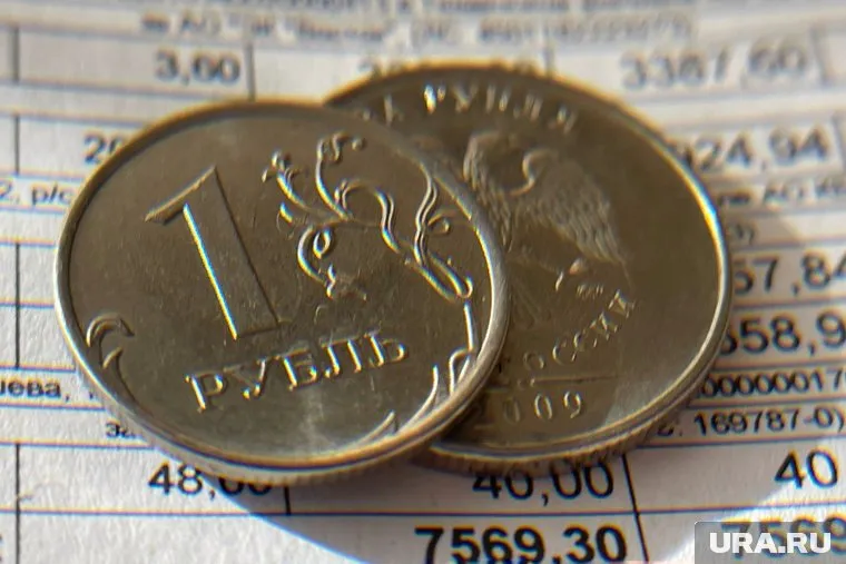 Для домов без общих счетчиков плата за тепло распределена равными долями на 9 месяцев