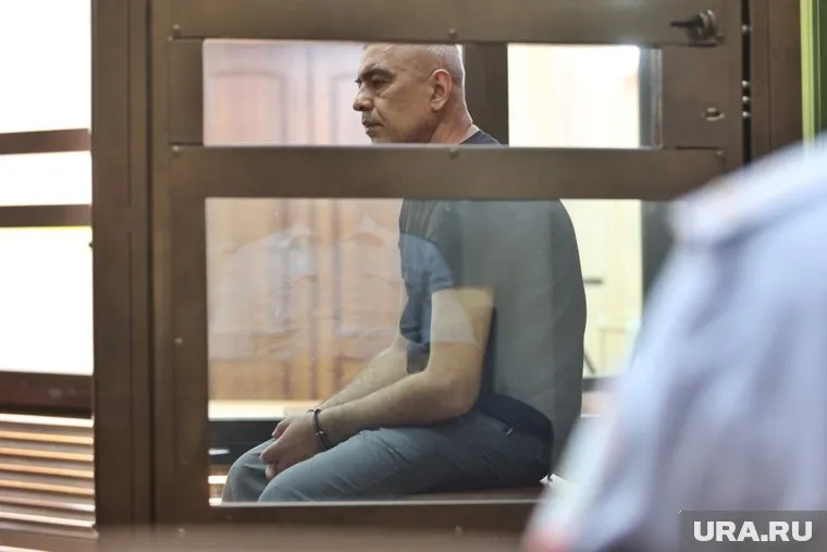 Курганца обвиняют в убийстве матери и дочери