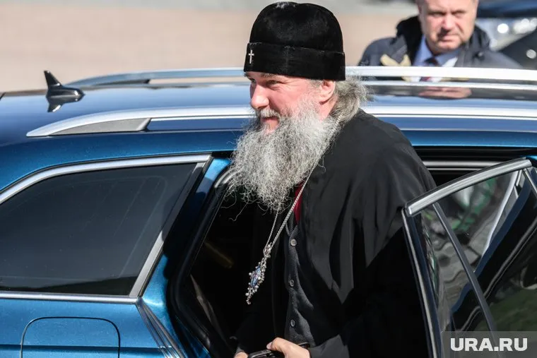 Полномочный представитель президента России в УрФО Артем Жога на встрече с молодежью в Храме на крови. Екатеринбург