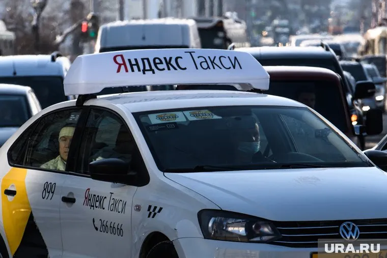Стоимость поездки в такси станет для свердловчан дороже на 6%