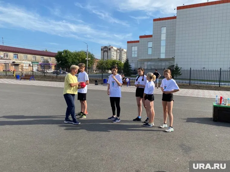 В случае принятия закона, детским тренерам и врачам не придется перерабатывать