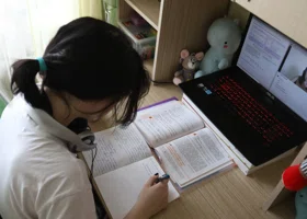 Школьников Ханты-Мансийска перевели на дистанционное обучение из-за ОРВИ