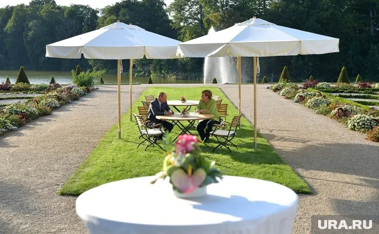 В Берлине стартовали переговоры между Владимиром Путиным и Агнгелой Меркель