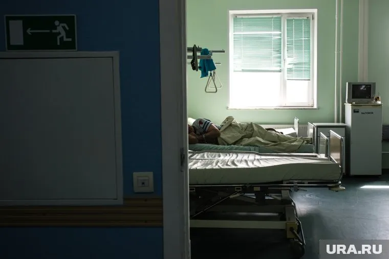 По данным СМИ, при пожаре в тюменском наркодиспансере мог сгореть привязанный к кровати мужчина