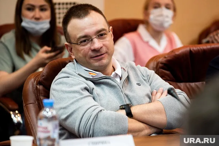 Вячеславу Трапезникову не удалось мобилизовать коллег на войну с замом мэра