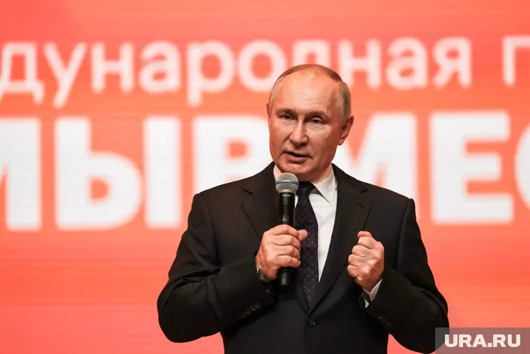 Владимир Путин заявил, что ВВП России продолжает расти