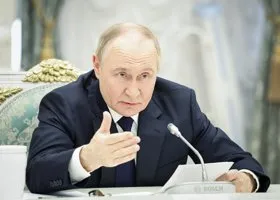 Политолог раскрыл, кому и что Путин хотел показать разговором с Папой Римским
