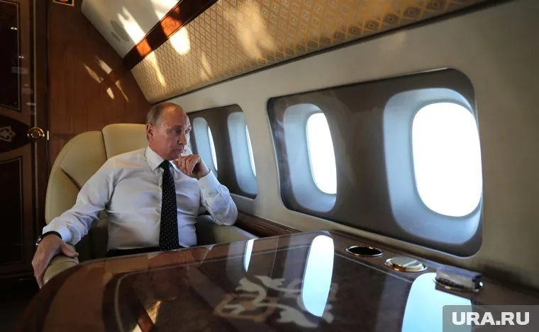 Владимир Путин приземлился в Бишкеке