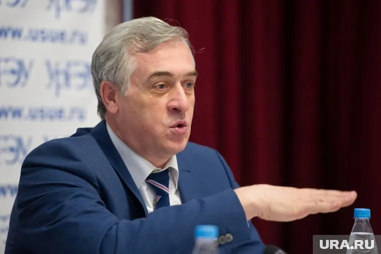 Яков Силин дал понять, что вуз и дальше будет мониторить соцсети студентов