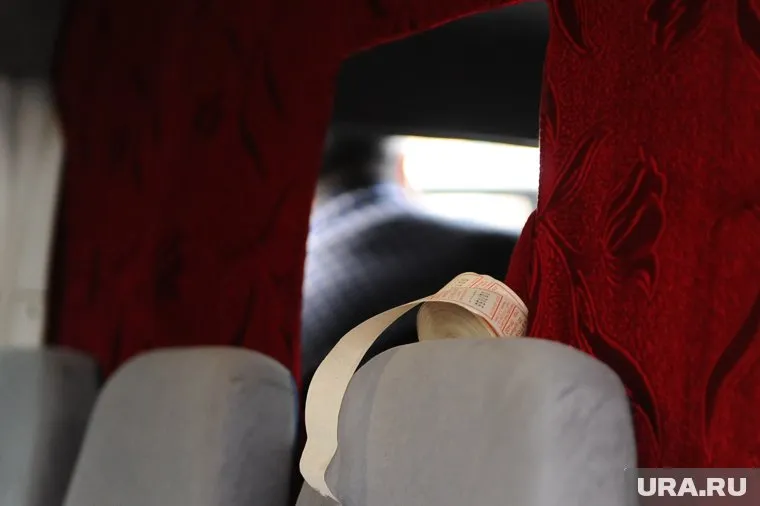 В маршрутных такси Челябинска жалуются на выключенные кондиционеры