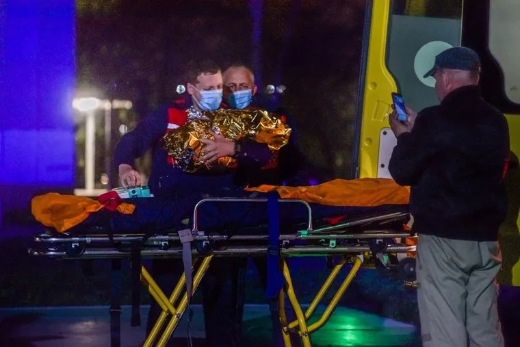 Прибытие борта вертолета с истощенной девочкой из Карпинска. Екатеринбург