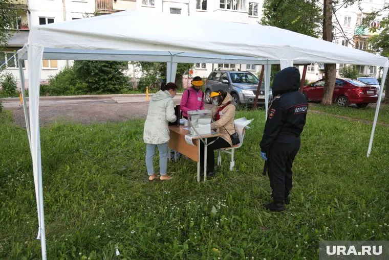 Пермяки предпочитают голосовать в своих дворах (65% от общего числа голосов)