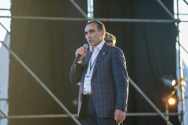 открытие театрального фестиваля "Тайна горы Крестовой". Губаха