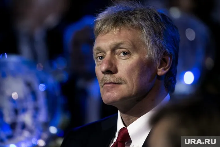 По словам Дмитрия Пескова, обвинять Россию в перемещении войск на своей территории — это неприлично