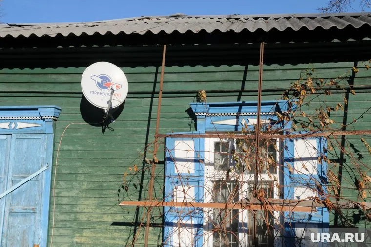 В «Триколор ТВ» сообщили, что снимать спутниковые тарелки нет необходимости