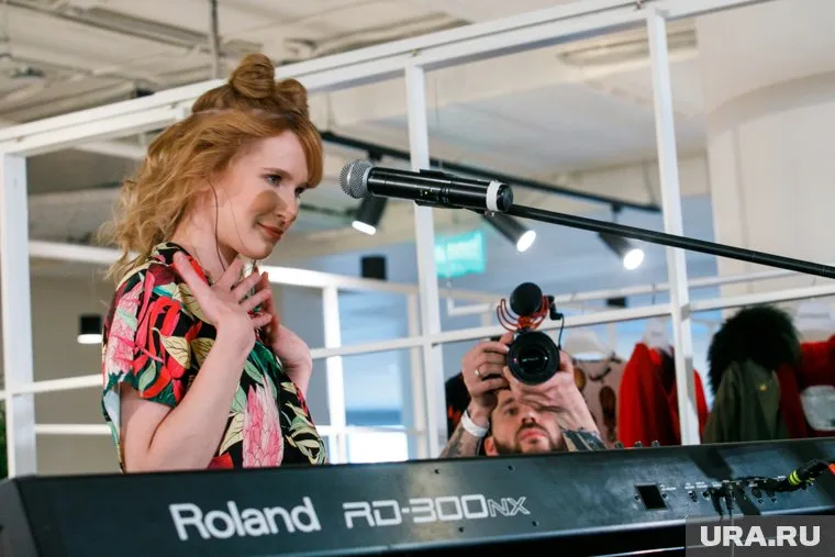 Певица из Екатеринбурга написала в соцсетях, что еще не получила полное решение суда по делу о плагиате песни