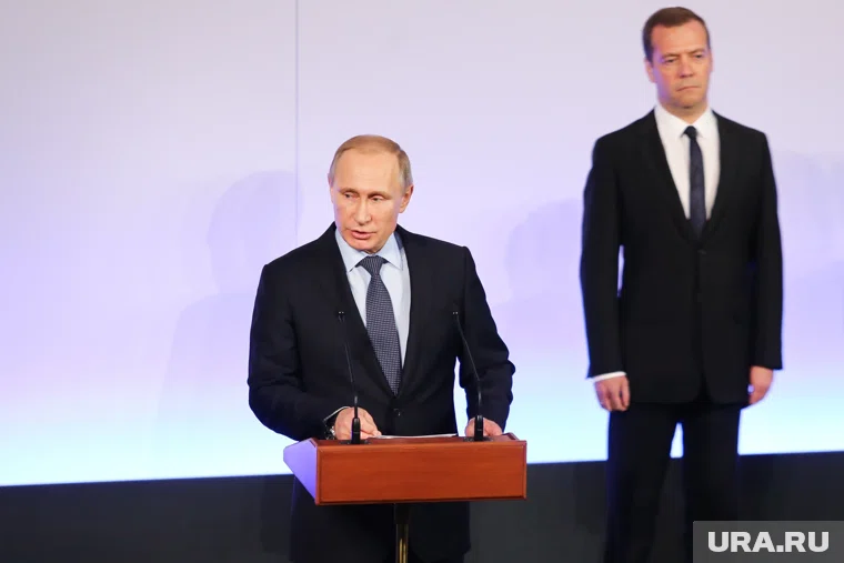 Владимир Путин был на торжественном открытии Ельцин Центра в 2015 году