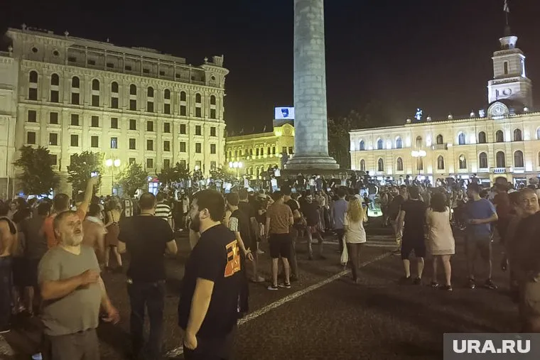 На митингах в Тбилиси потребовали от русских покинуть Грузию